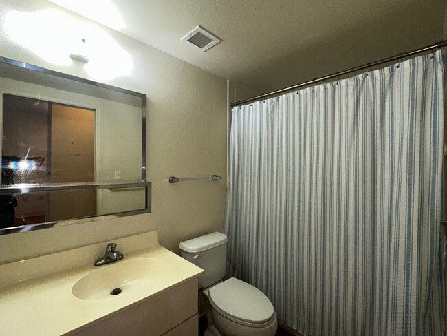 Building Photo - Plantation Town Apartments - Paiwa Tower 1...