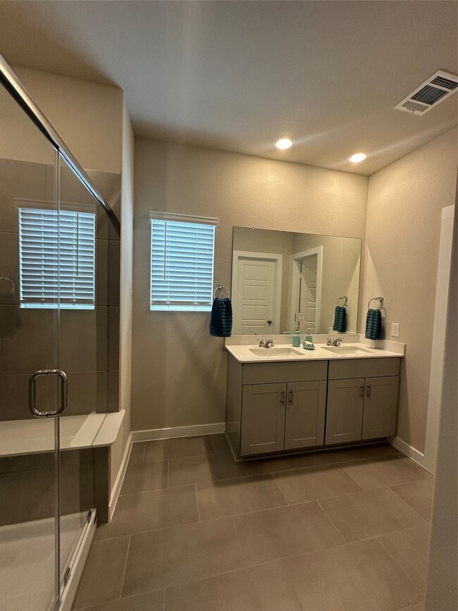 Building Photo - 3110 Valley Peak Dr