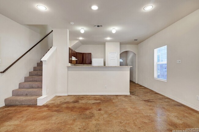 Building Photo - 7823 Kingsbury Wood