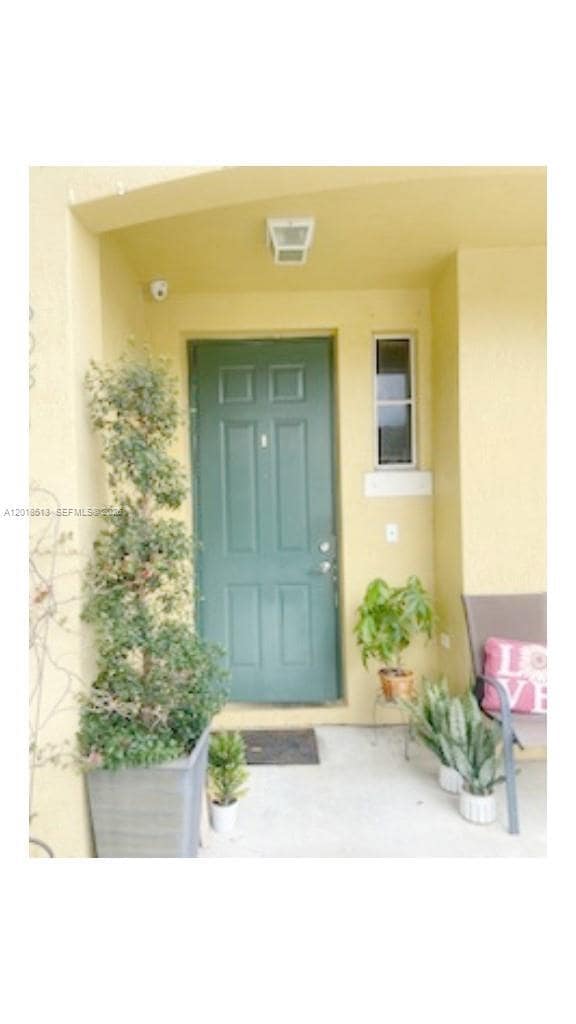 Building Photo - 6081 SW 19th St
