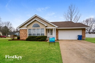 Building Photo - 1121 Running Waters Dr
