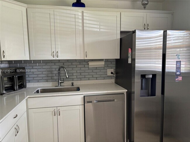 Building Photo - 351 Cambridge Rd