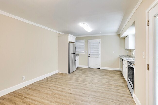 Building Photo - 2572 Glenrock Dr