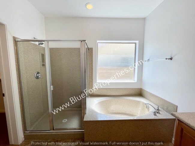 Building Photo - 1112 W Montelupo Dr