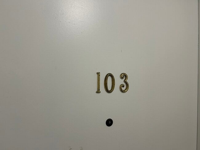 Building Photo - 4545 Prescott Ave