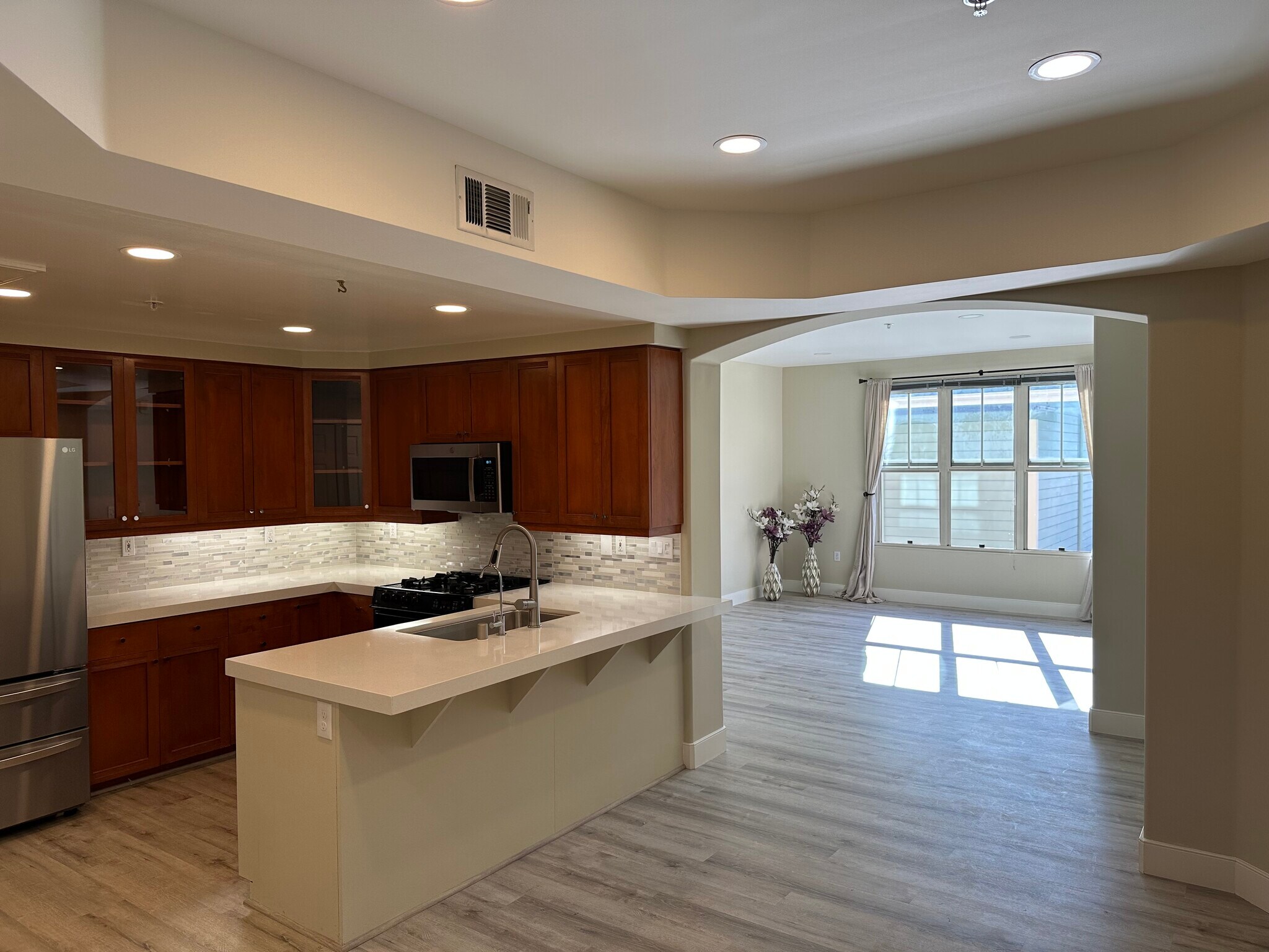 kitchen and grand room - 30 E Julian St