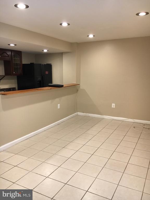 Building Photo - 15110 Cardin Pl