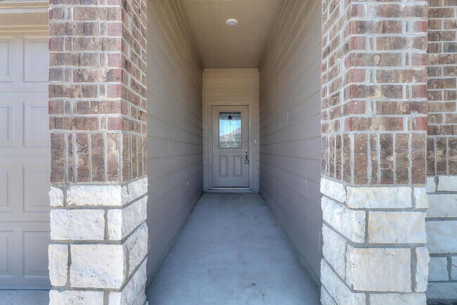 Building Photo - 1278 Carnaby St