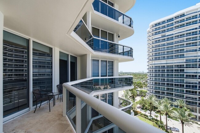 Building Photo - 9595 Collins Ave