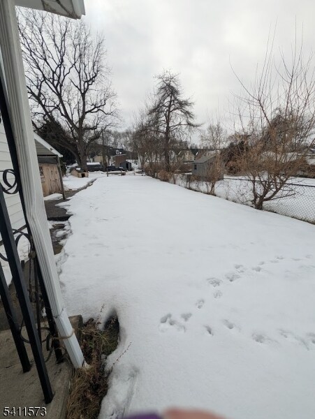 Building Photo - 596 S Main St