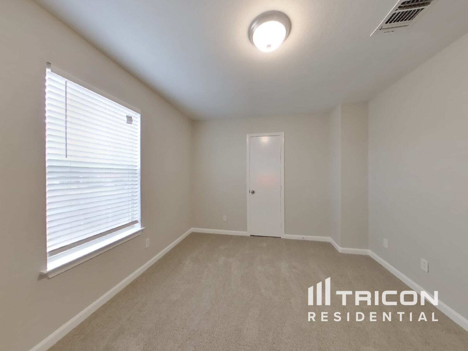 Building Photo - 9722 Spruce Ridge Dr