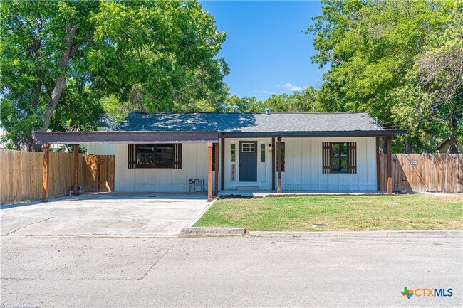 Primary Photo - 159 S Hackberry Ave