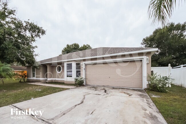 Building Photo - 1307 Dover Dr