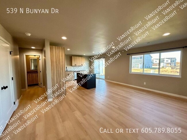 Building Photo - 539 BUNYAN Dr