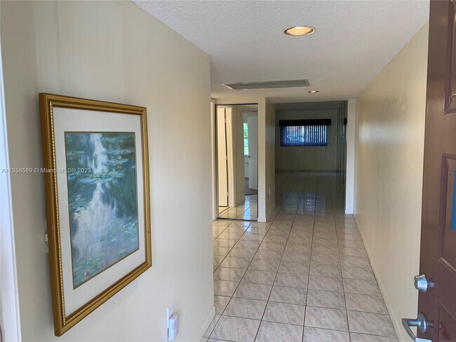 Building Photo - 1501 SW 131st Way