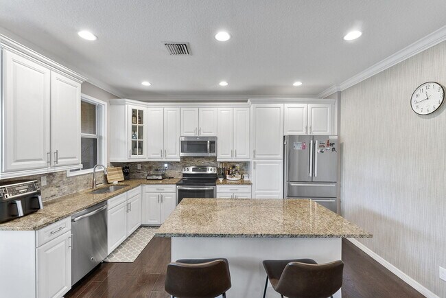 Building Photo - 4543 Mediterranean Cir