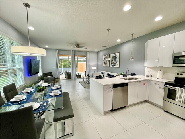 Building Photo - 1601 Tranquil Ave