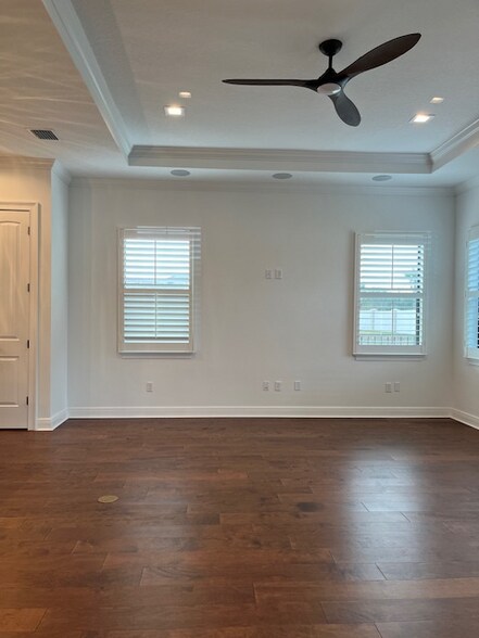 Building Photo - 20 Del Palma Dr