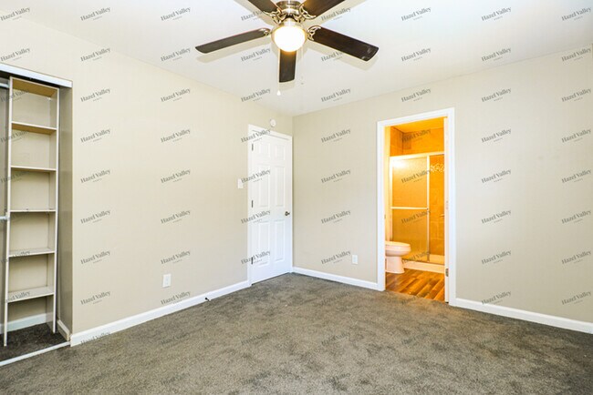 Building Photo - 24 Brixworth Ct