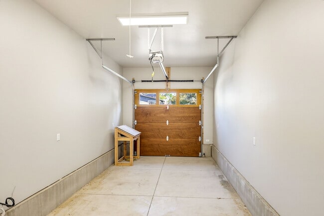 Building Photo - 925 S 3rd St