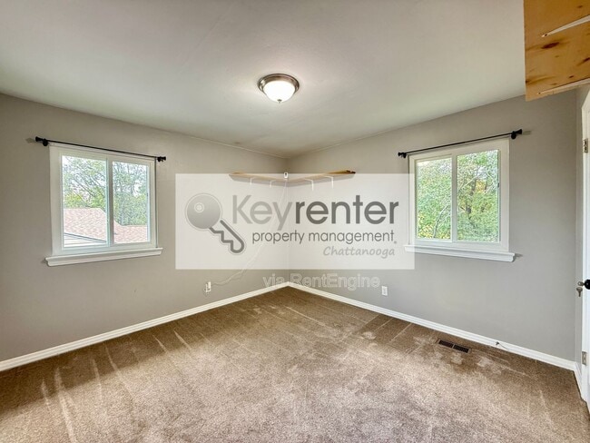 Building Photo - 7813 Holiday Hills Cir