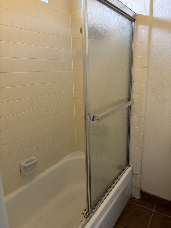 Building Photo - 1713 Askren Ct