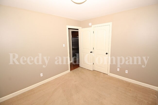 Building Photo - 8911 Rasco Hills Cove