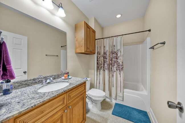 Building Photo - 511 Arbor Lake Dr