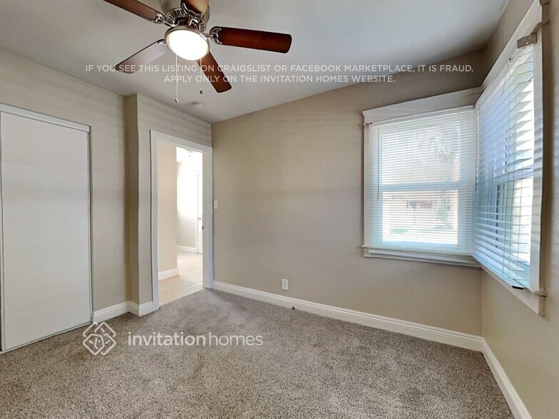 Building Photo - 3703 S Gramercy Pl