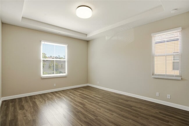 Building Photo - 55 Jade Flower