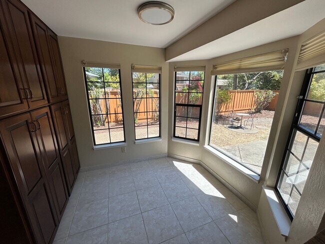 Building Photo - 3BR/2BA Single-Story Home in Walnut Creek’...