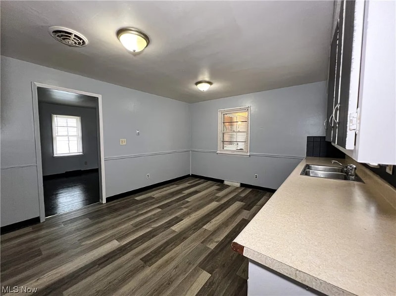 Building Photo - 1764 S Heights Ave