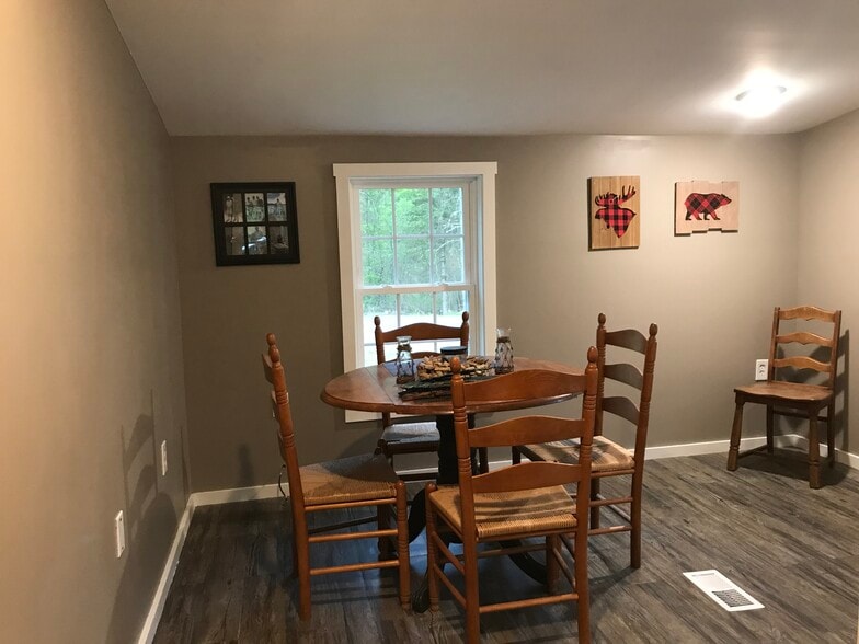 Building Photo - 208 Grafton Turnpike Rd