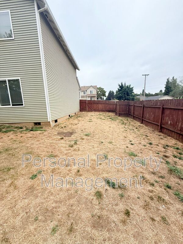 Building Photo - 5602 NE 64th Street