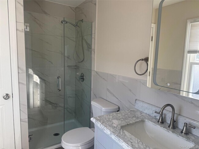 Building Photo - 261 Wilson Ave