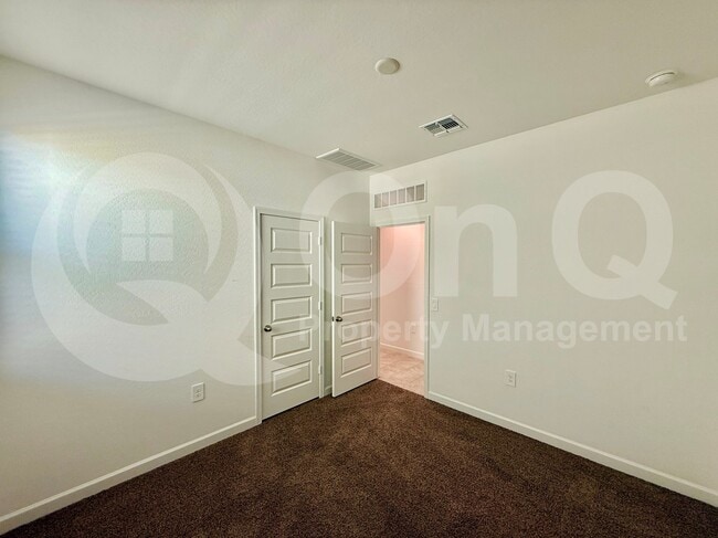 Building Photo - 3372 W Stanton Ave