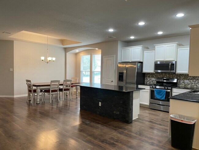 Building Photo - 2942 Oak Branch Ridge