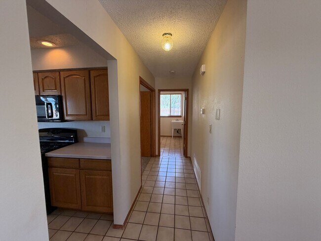 Building Photo - 7281 Spruce Mountain Loop NE