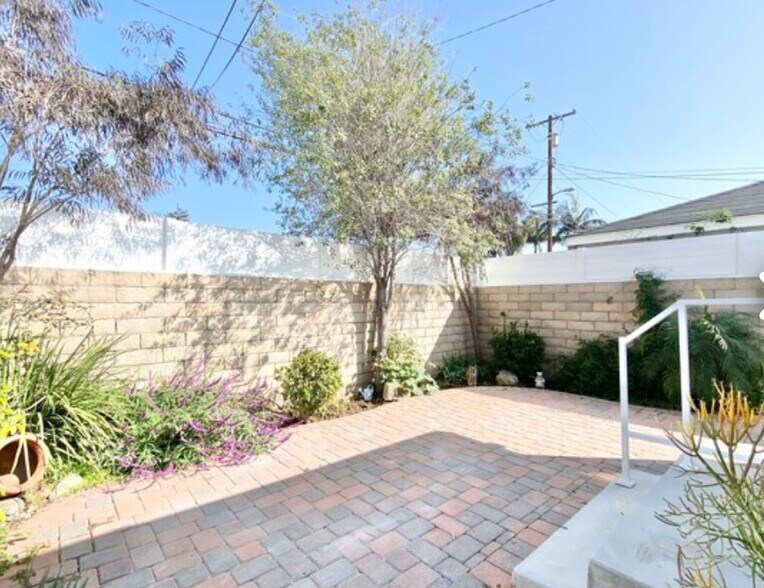 Building Photo - 4162 Alla Rd