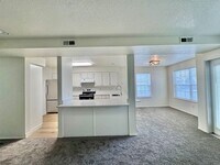 Building Photo - 2 WEEKS FREE RENT! Beautifully Remodeled, Easy Living Townhome. Location, Location!
