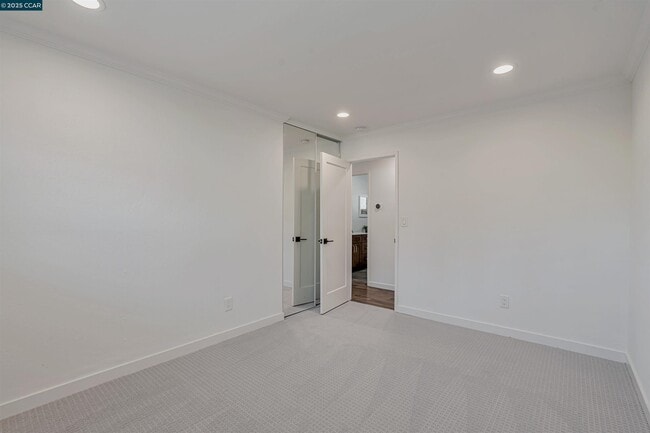 Building Photo - 2242 Westwood Ct