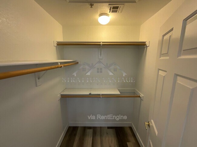 Building Photo - 1445 E Broadway Rd