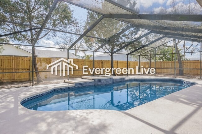 Building Photo - 2969 Ruskin St