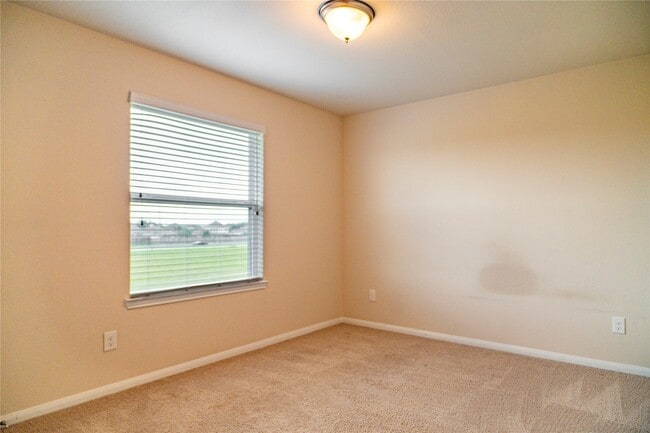 Building Photo - 7115 Ironwood Forest Dr