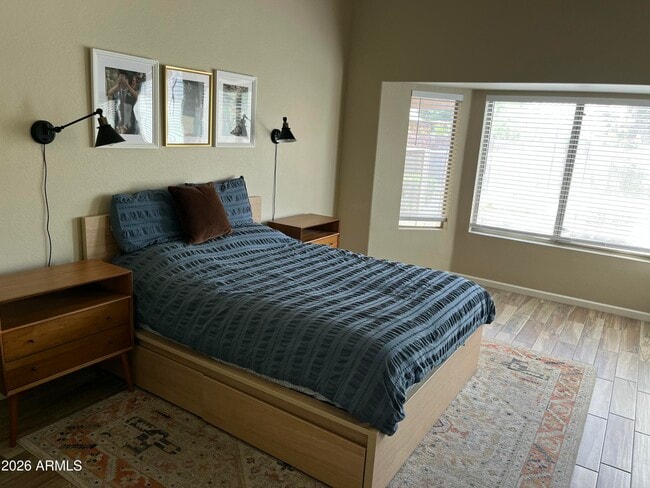 Building Photo - 1181 W Goldfinch Way