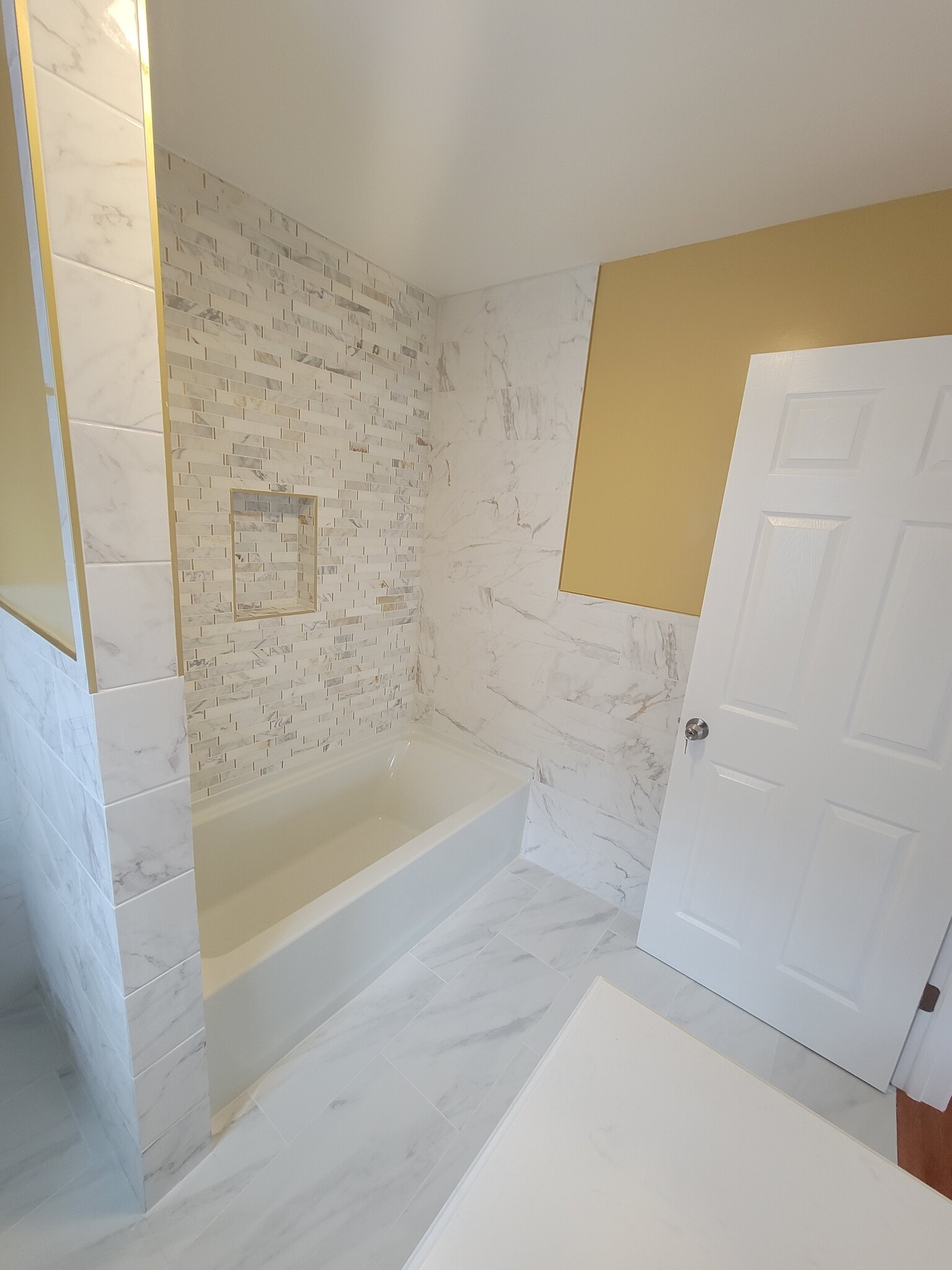 Building Photo - 33 Hamilton St