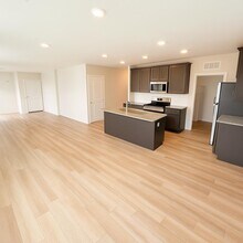 Building Photo - 317 Tower Ridge Cir