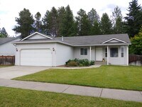 Building Photo - "Fully Furnished Single-level Home!"