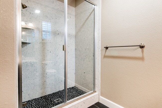 Building Photo - 465 Magritte Way