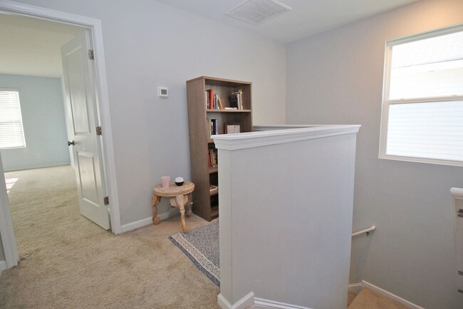 Building Photo - Craftsman Style 3BR 2.5BA for rent!